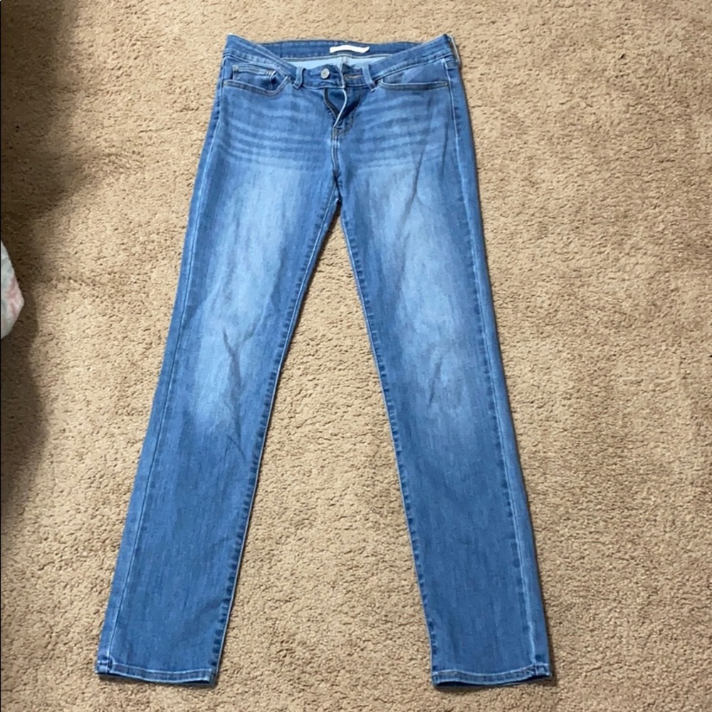Levi’s 712 Slim Jeans